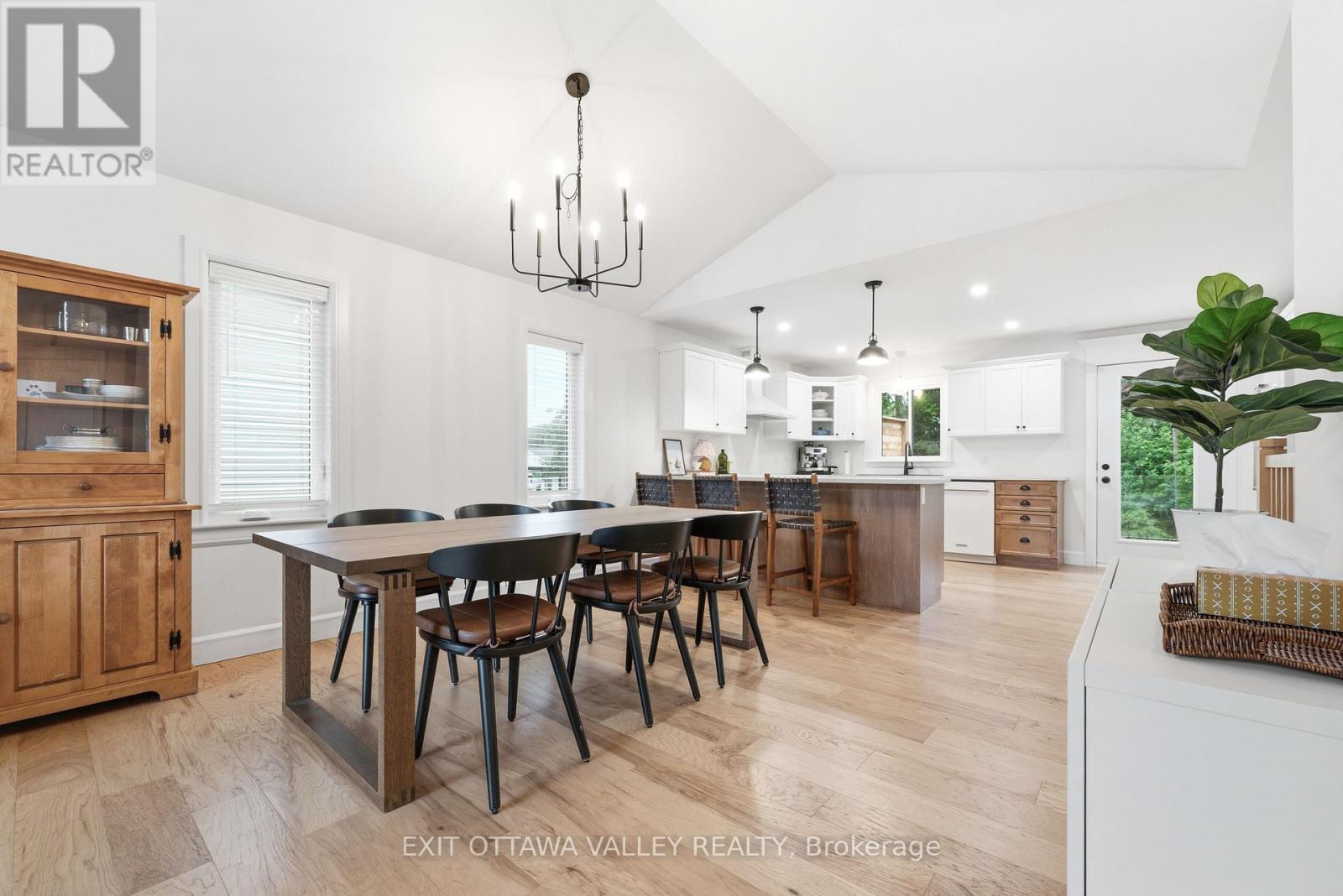 1038 Beatty Crescent, Deep River, ON