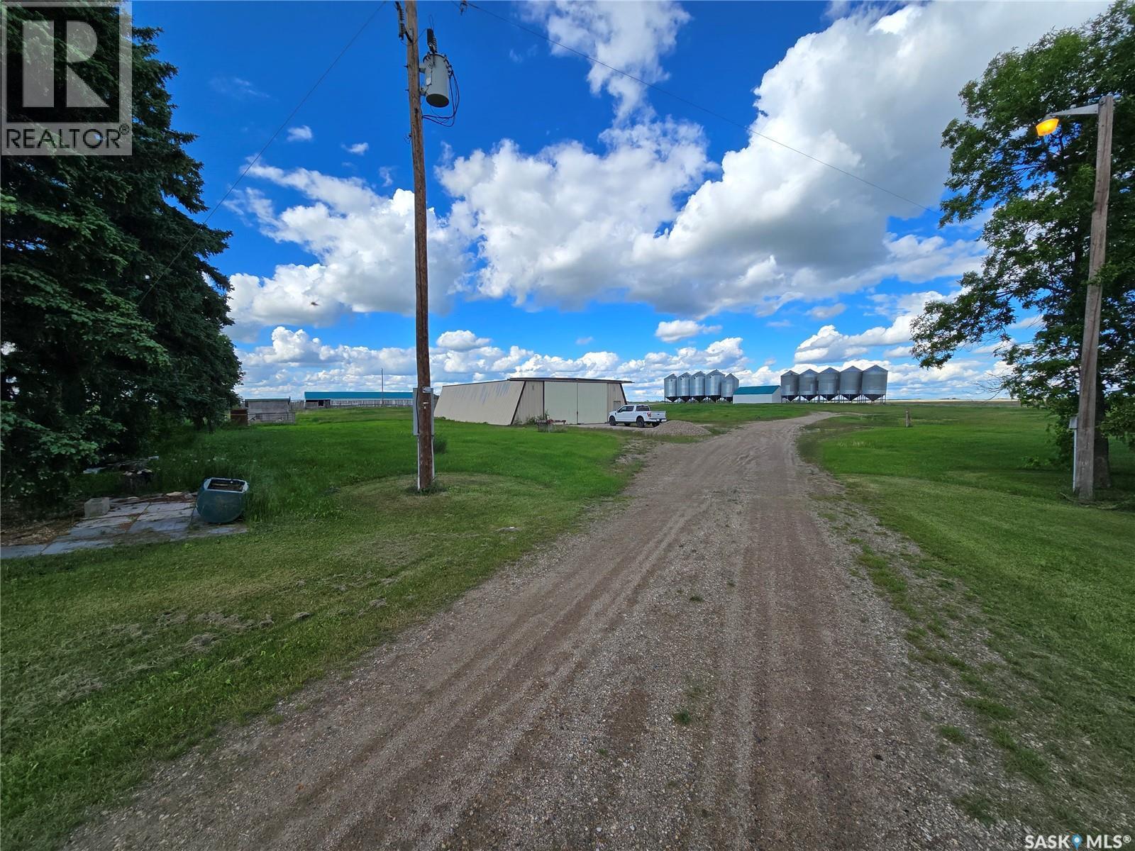 Muchowski Acreage, Montmartre, SK