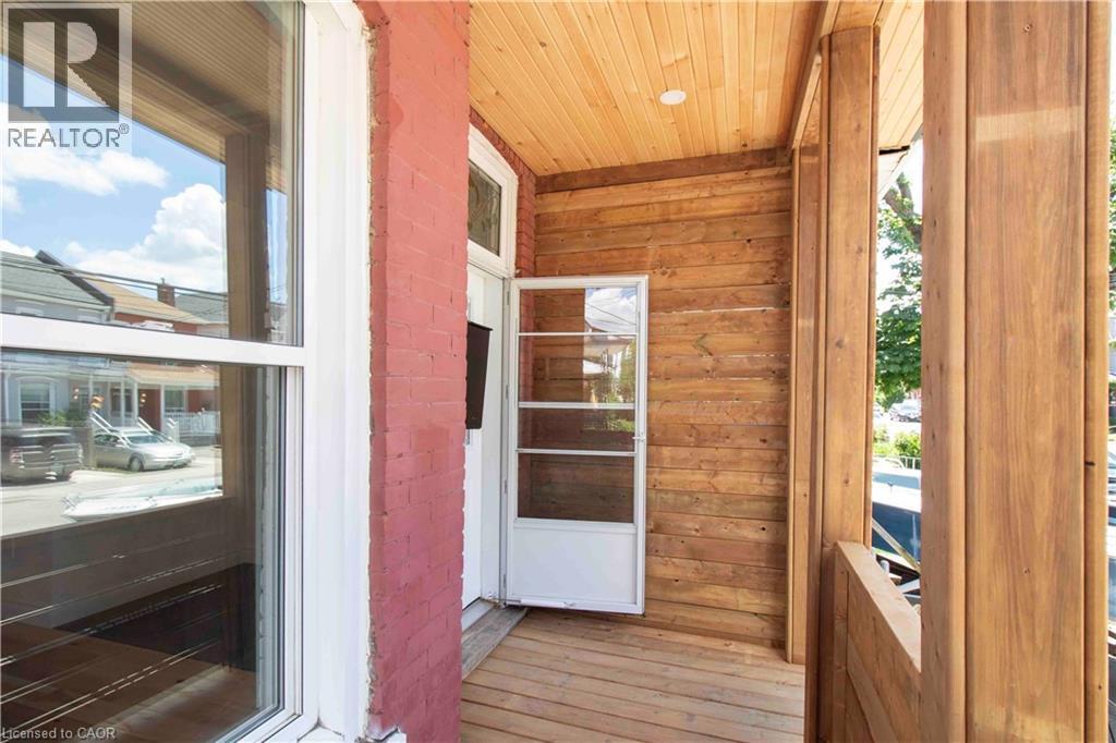 36 Fullerton Avenue, Hamilton, ON