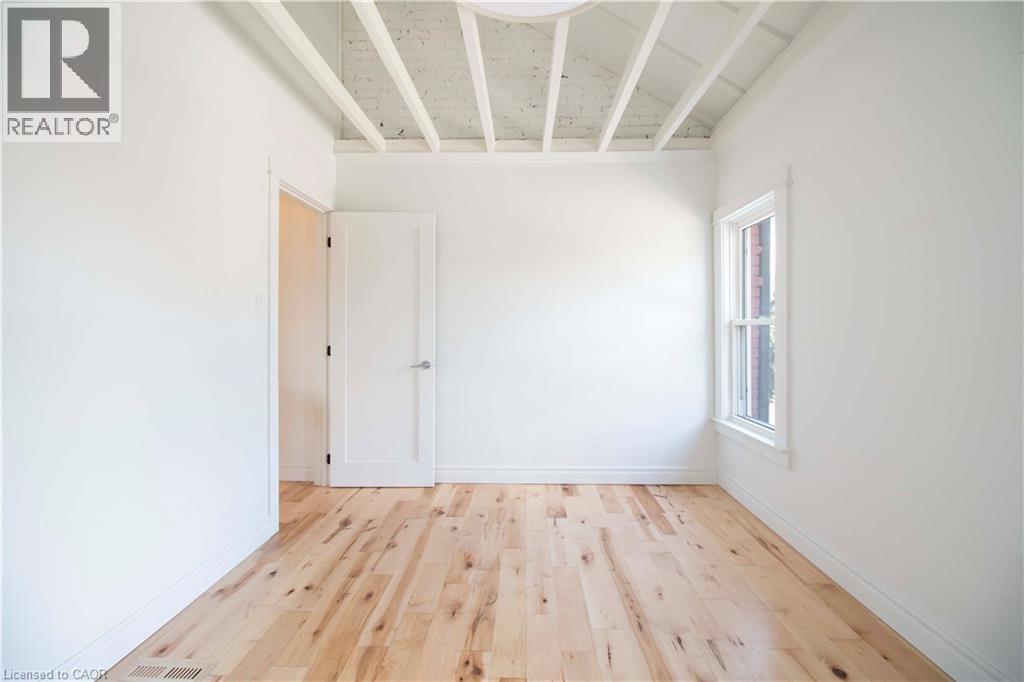 36 Fullerton Avenue, Hamilton, ON
