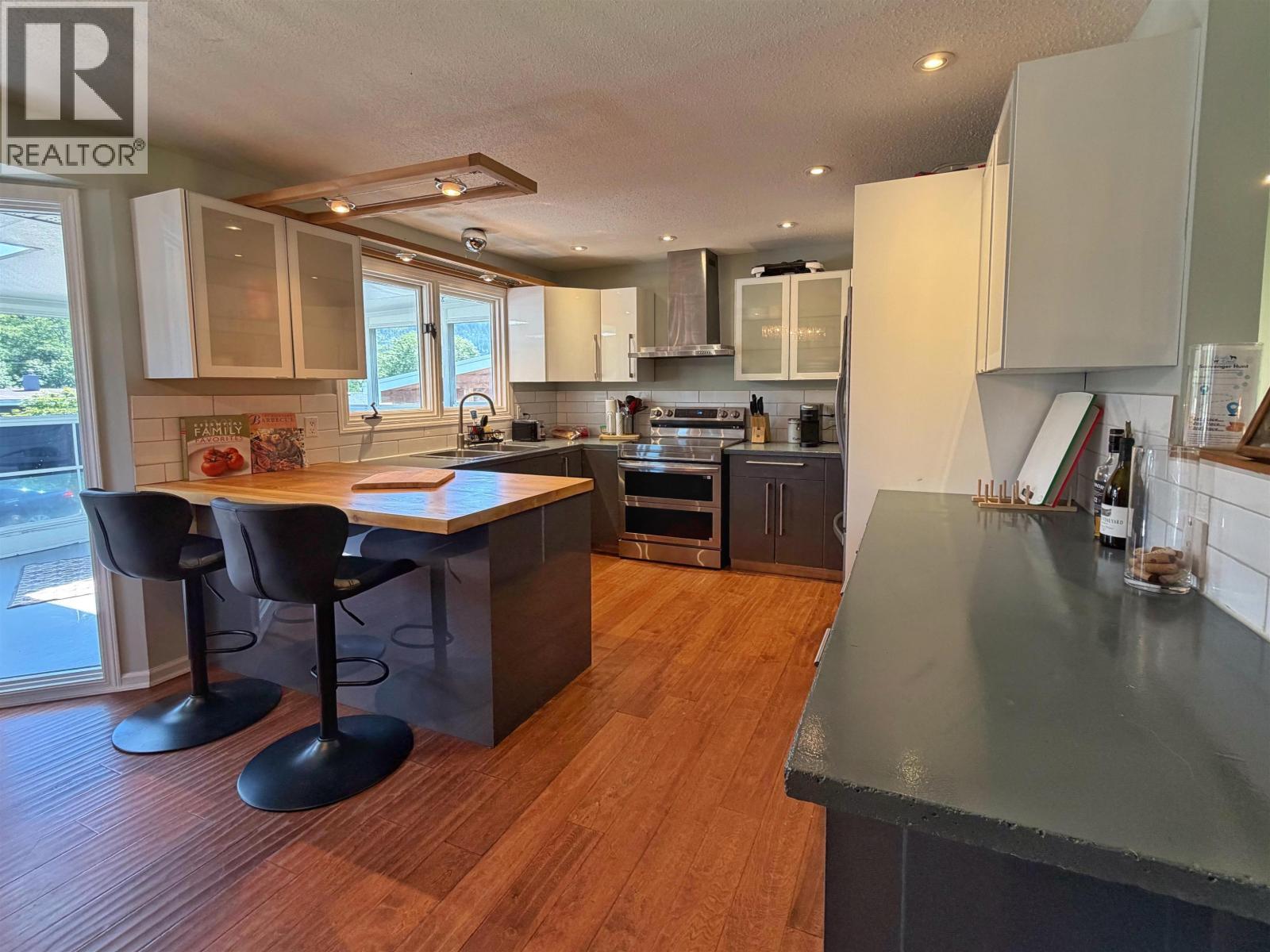 1228 E 7Th Avenue, Prince Rupert, BC - Indoor Photo Showing Kitchen