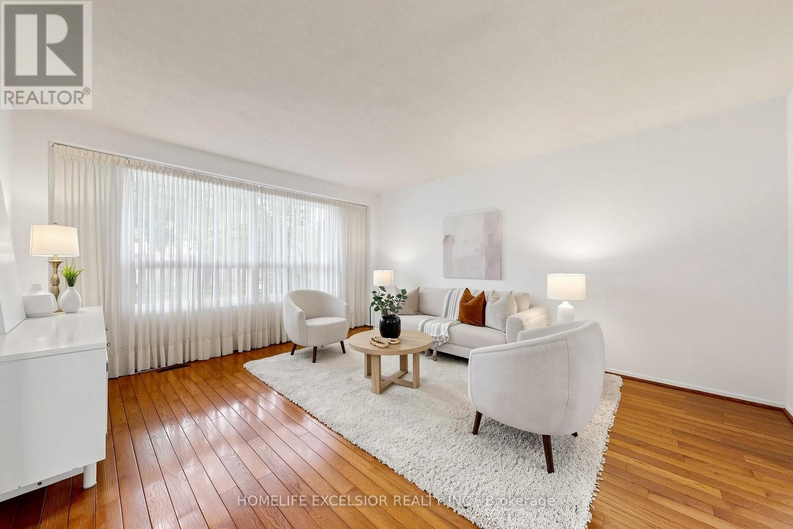 Living - 8 Dunmail Drive, Toronto, ON