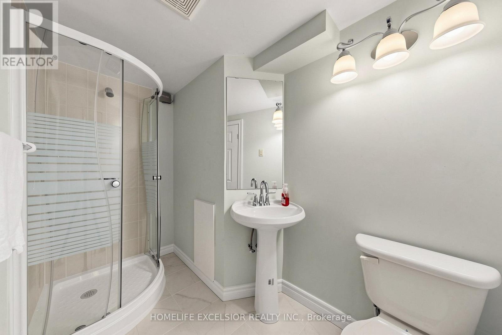 Basement Ensuite - 8 Dunmail Drive, Toronto, ON