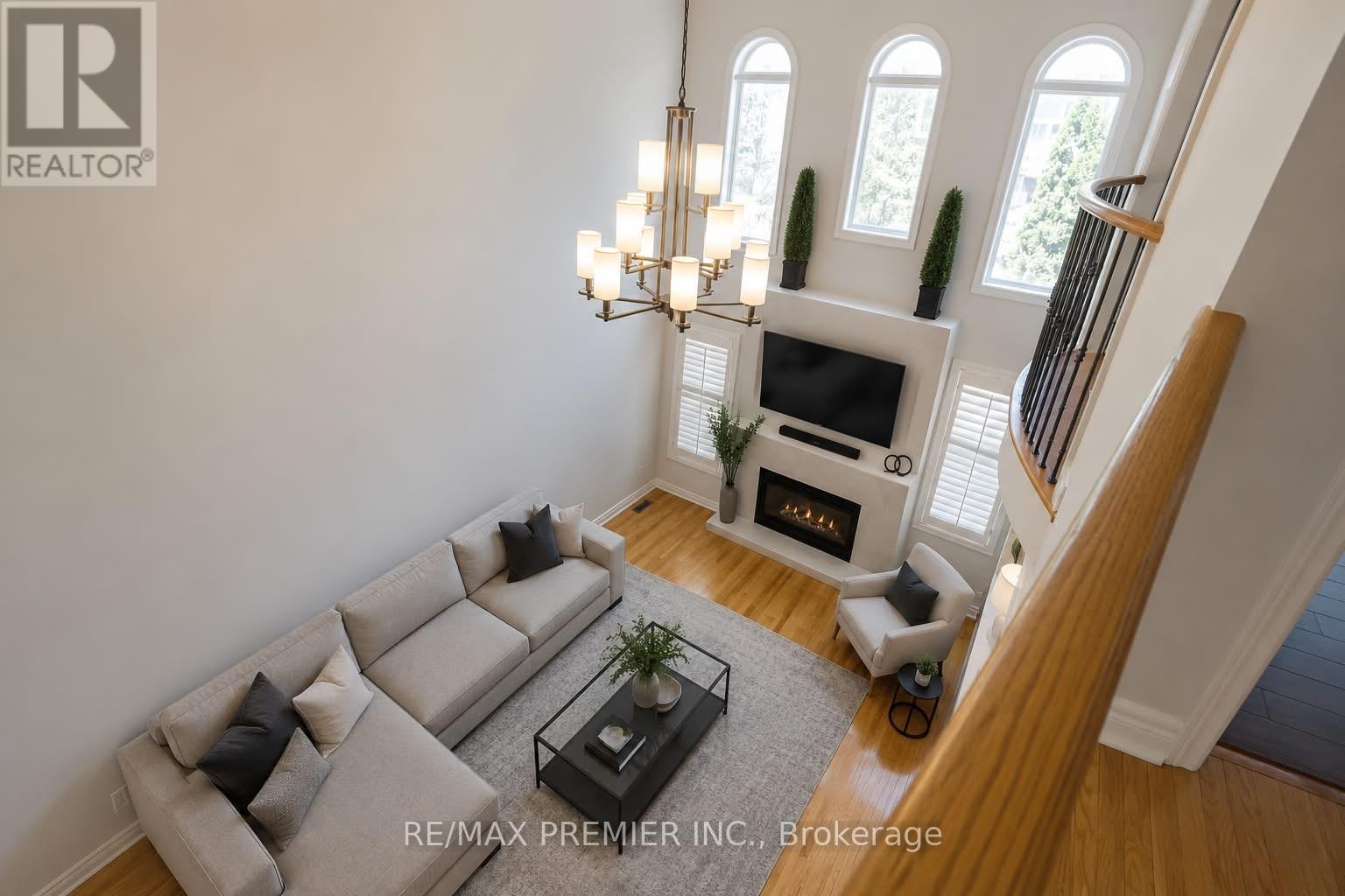 32 Timberwolf Crescent, Vaughan, ON
