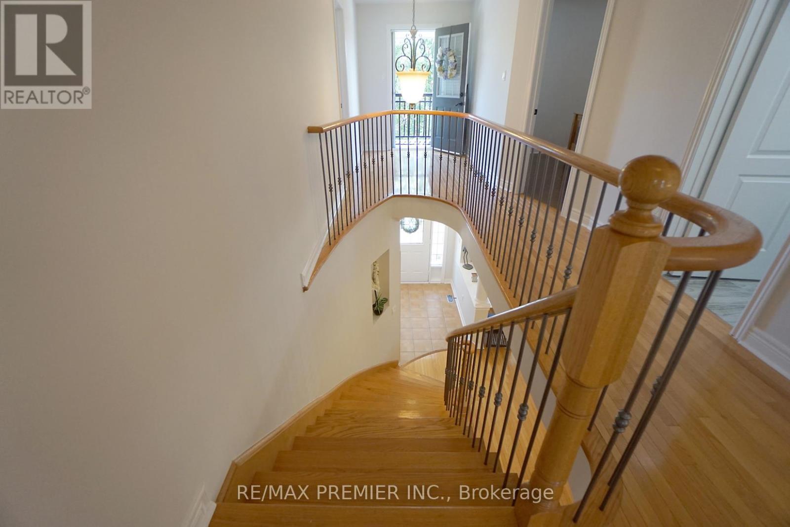 32 Timberwolf Crescent, Vaughan, ON