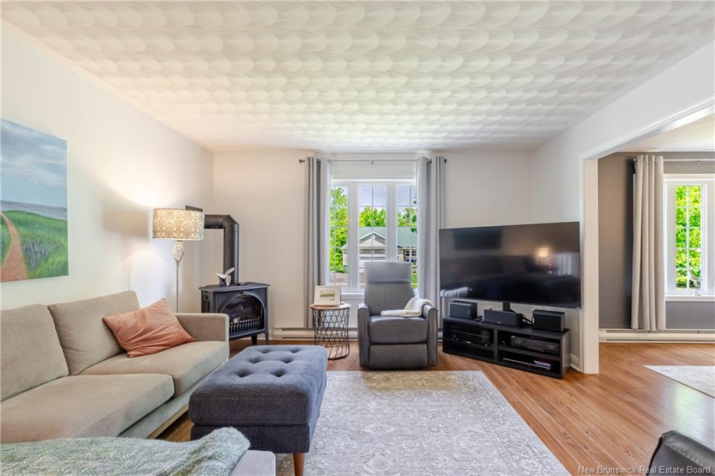 137 Manresa Dr, Fredericton, NB