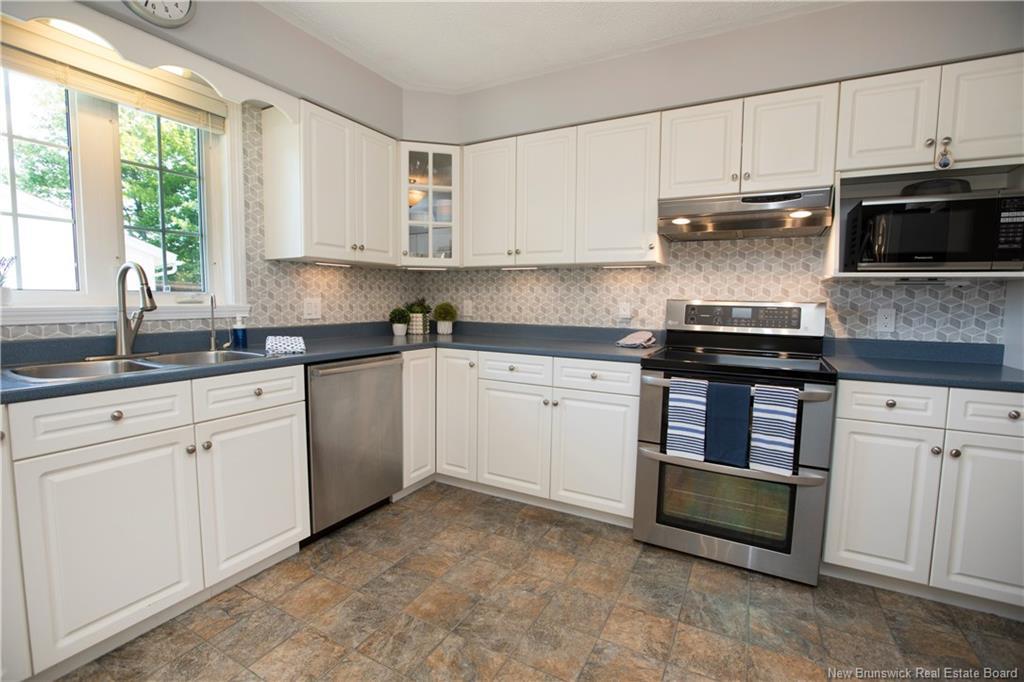 137 Manresa Dr, Fredericton, NB
