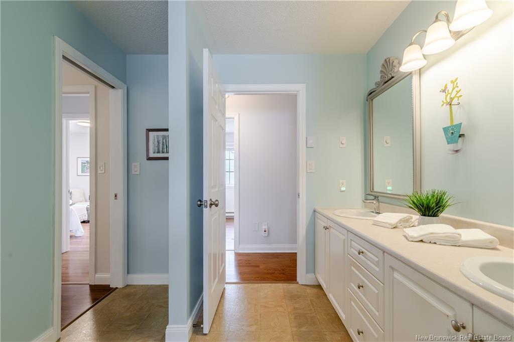 137 Manresa Dr, Fredericton, NB
