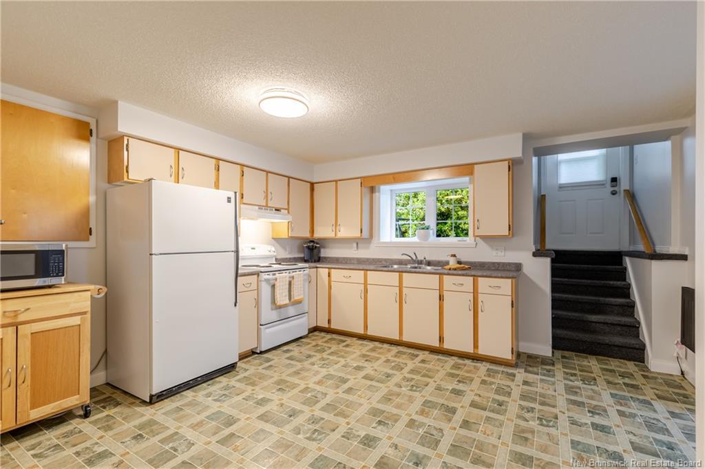 137 Manresa Dr, Fredericton, NB
