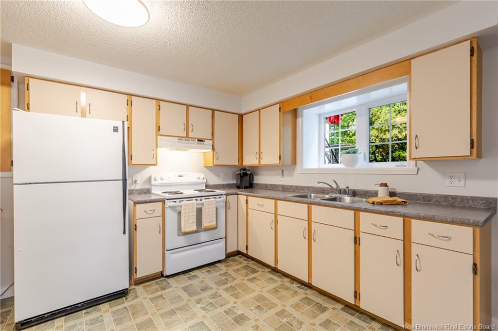 137 Manresa Dr, Fredericton, NB