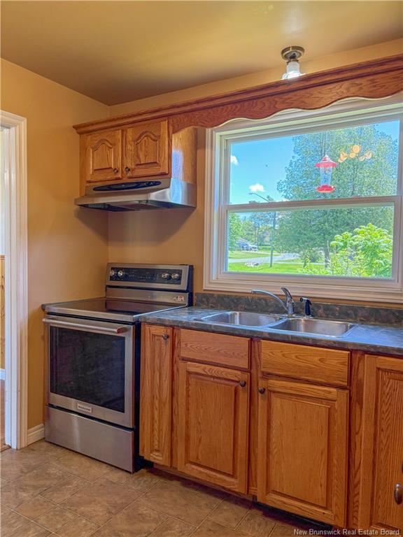 88 Hillcrest Ave, Hartland, NB