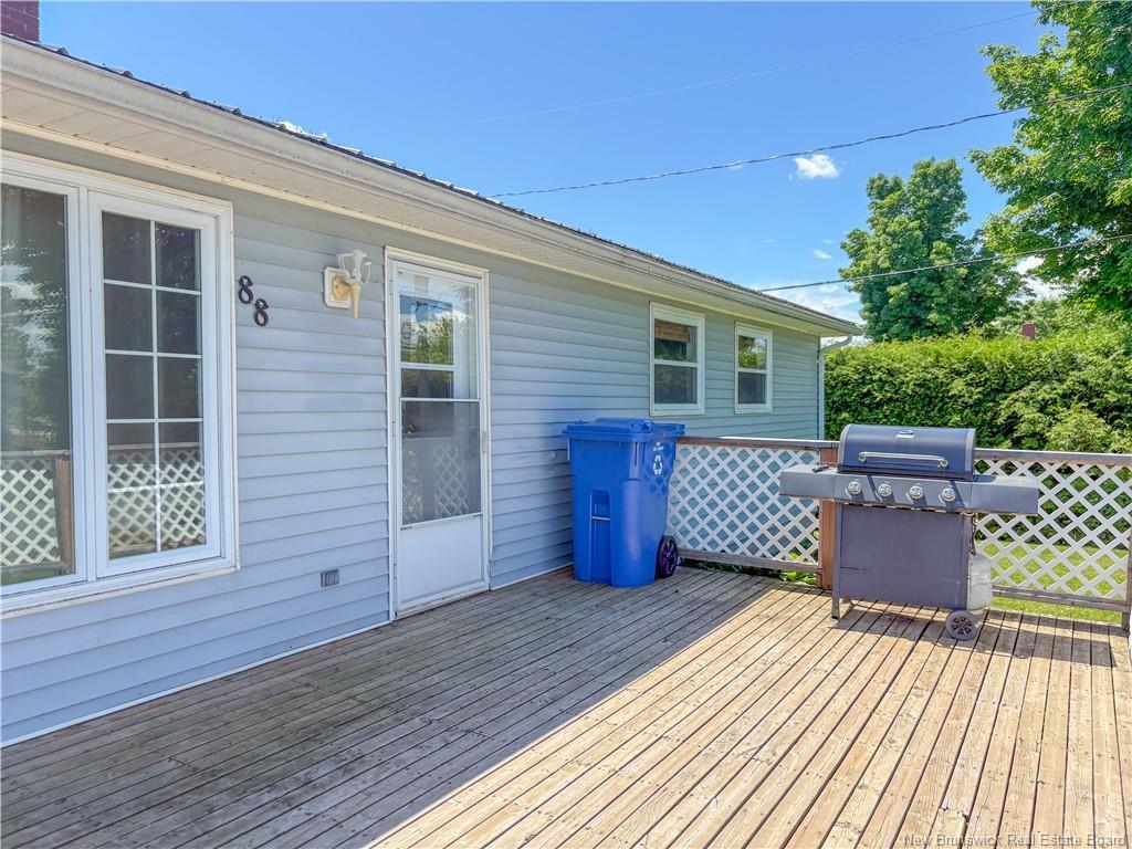88 Hillcrest Ave, Hartland, NB