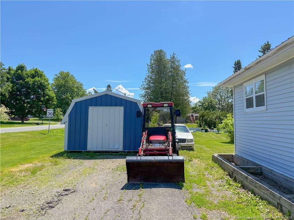 88 Hillcrest Ave, Hartland, NB