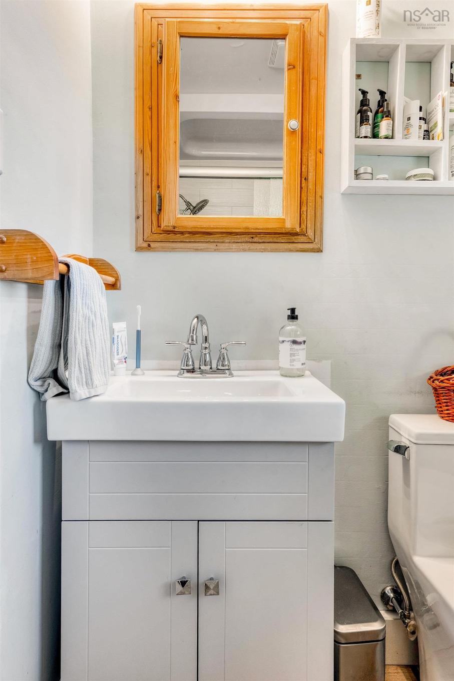 90 Crescent Street, Bridgewater, NS
