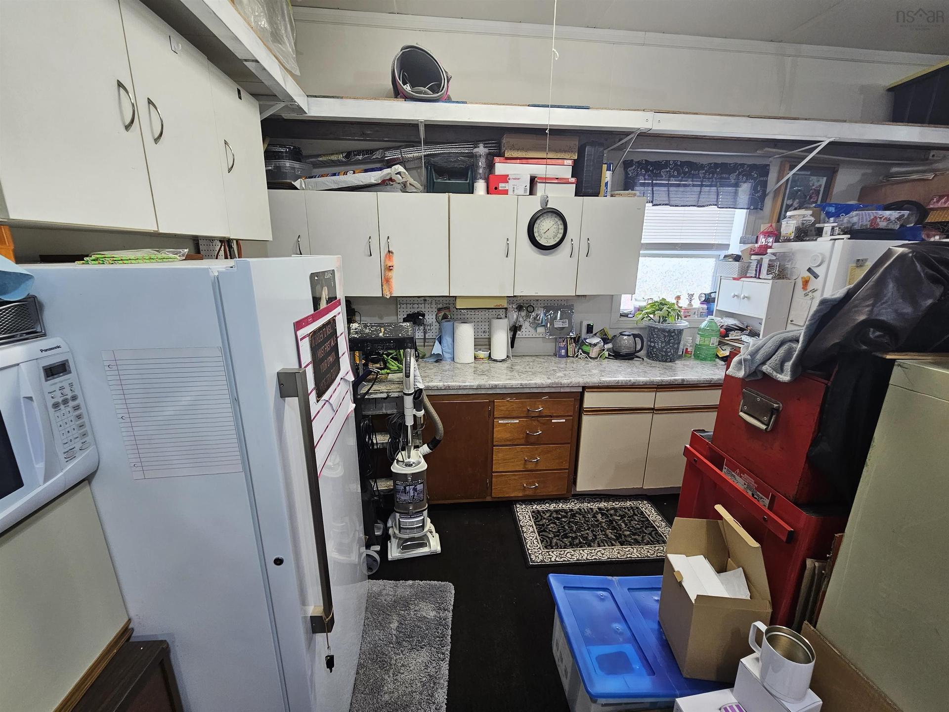 402 Smith Point Road, Fox Harbour, NS - Indoor Photo Showing Laundry Room