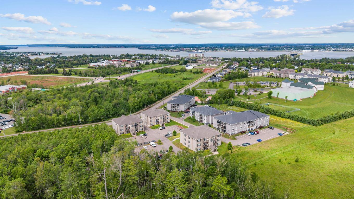 305-204 Shakespeare Drive, Stratford, PE