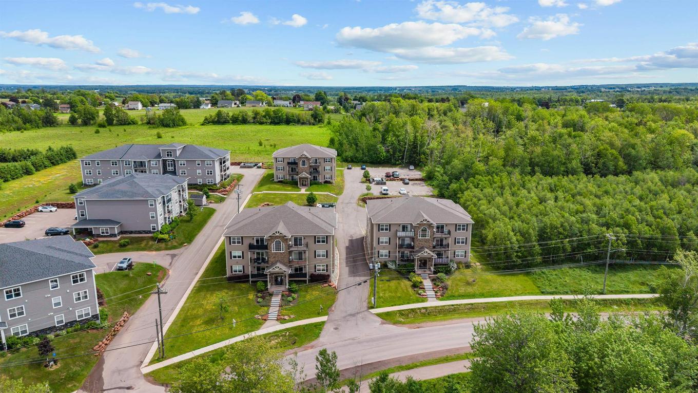 305-204 Shakespeare Drive, Stratford, PE