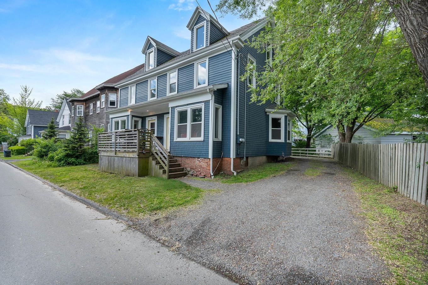 192/194 Albert Street, Windsor, NS