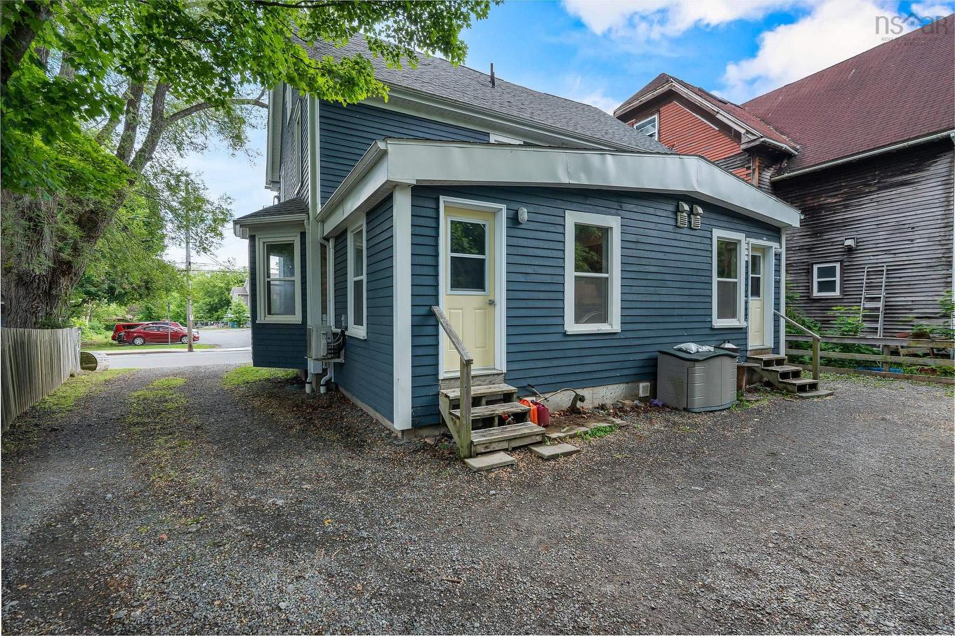 192/194 Albert Street, Windsor, NS