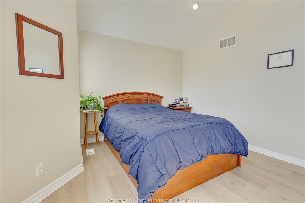 503 Regent, St. Clair Beach, ON