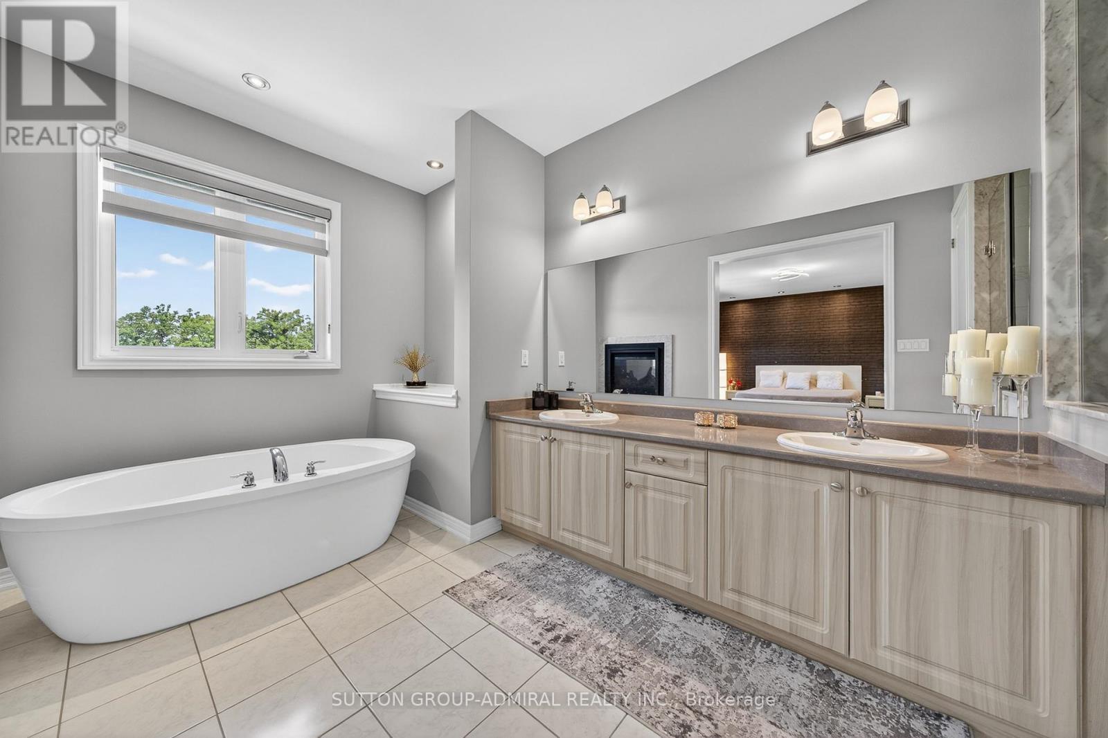 187 Trail Boulevard, Springwater, ON