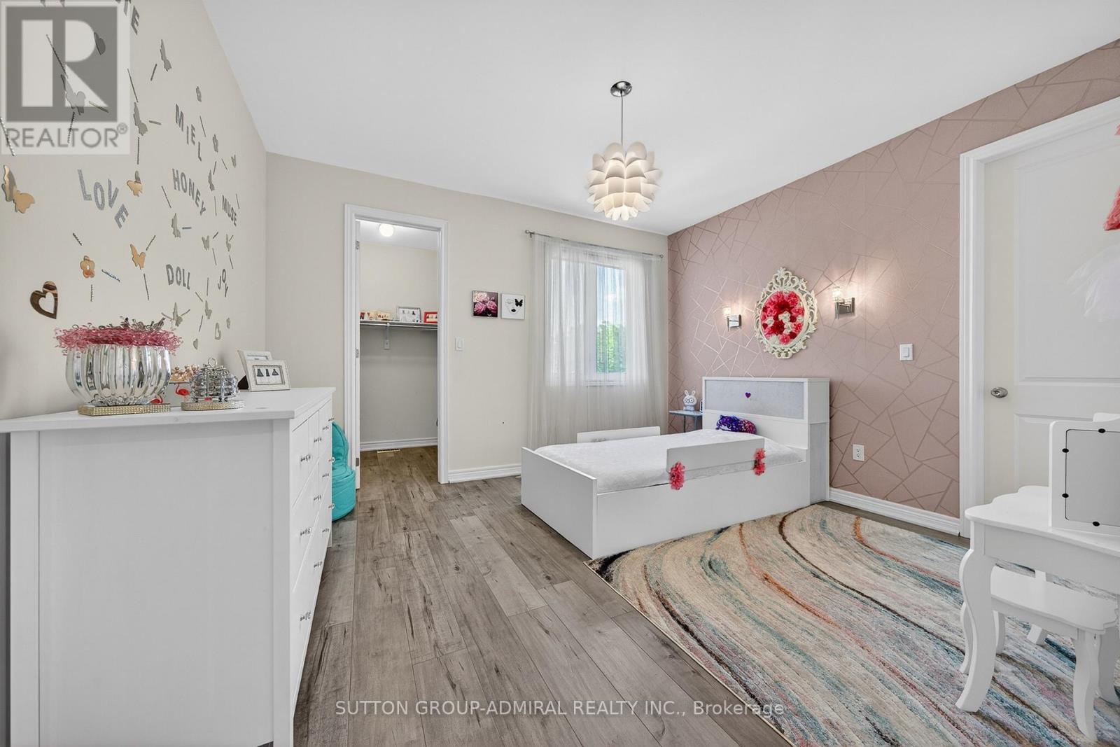 187 Trail Boulevard, Springwater, ON