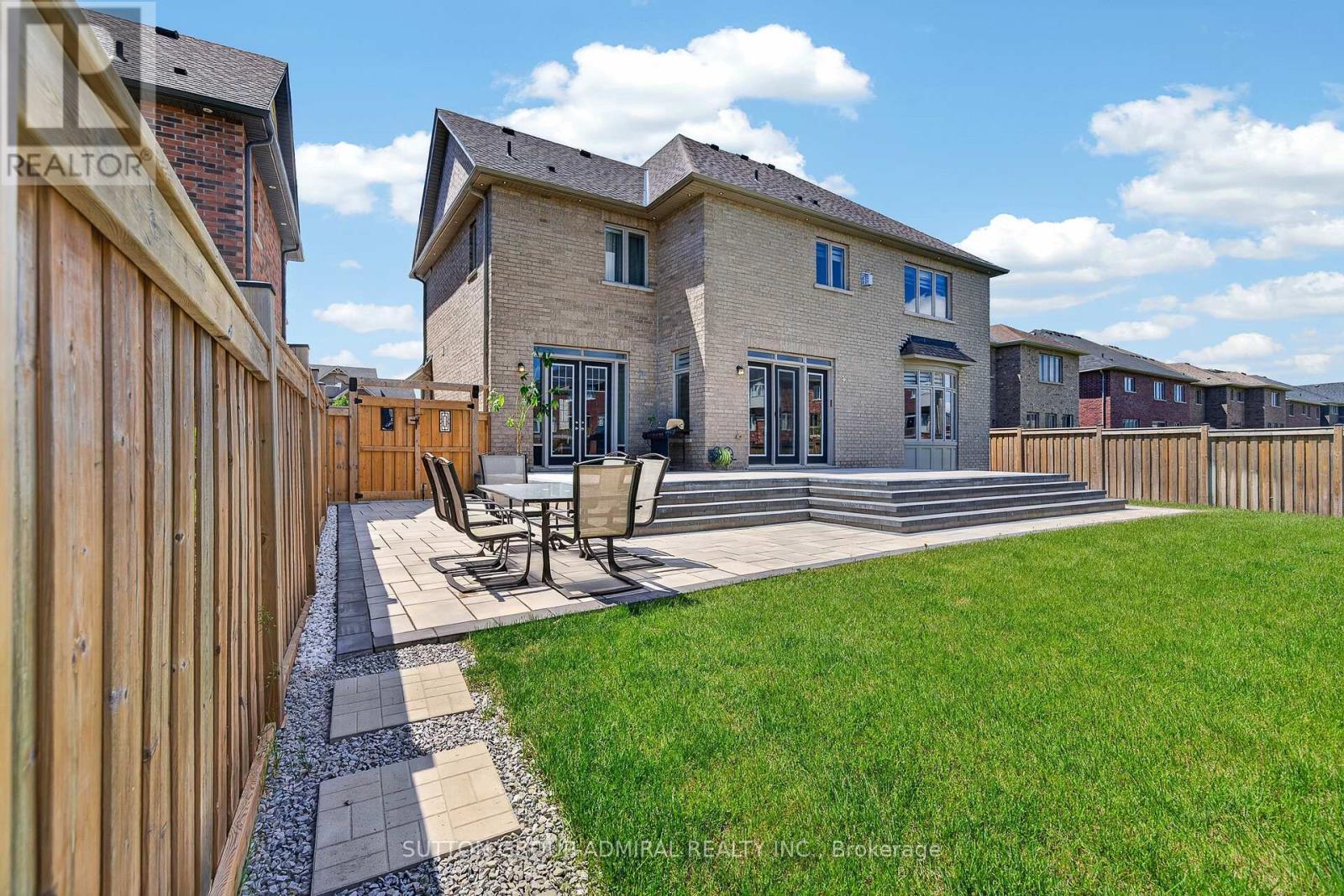 187 Trail Boulevard, Springwater, ON