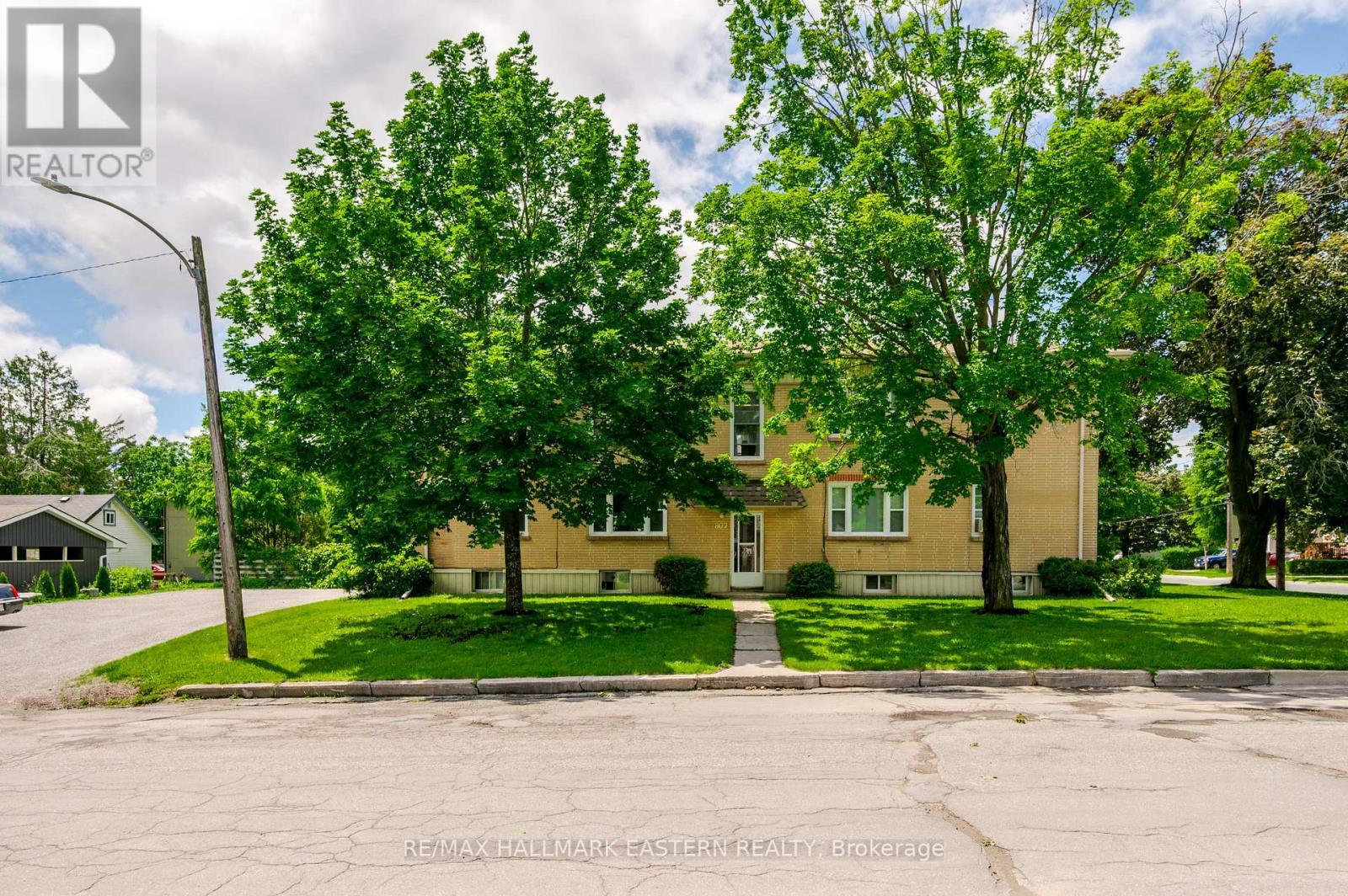 809 Nicholls Street, Peterborough (Northcrest Ward 5), ON