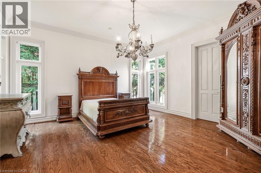 1111 Crofton Way, Burlington, ON
