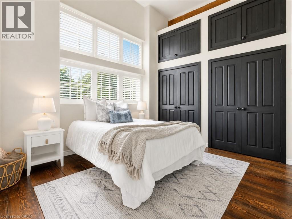6115 Guelph Line, Burlington, ON - Indoor Photo Showing Bedroom