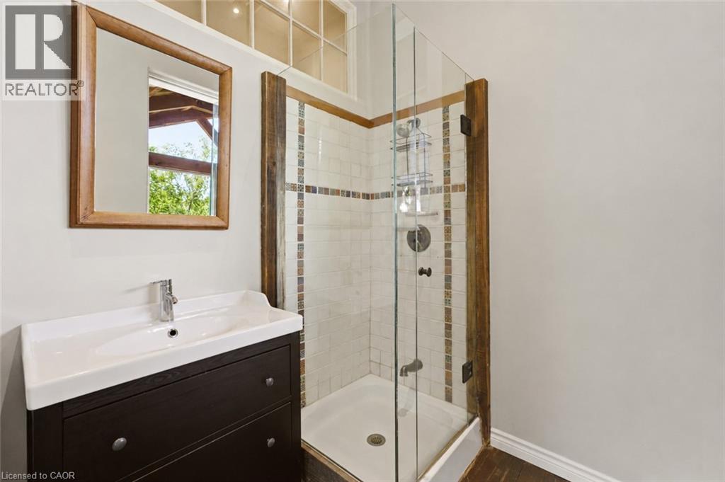 6115 Guelph Line, Burlington, ON - Indoor Photo Showing Bathroom