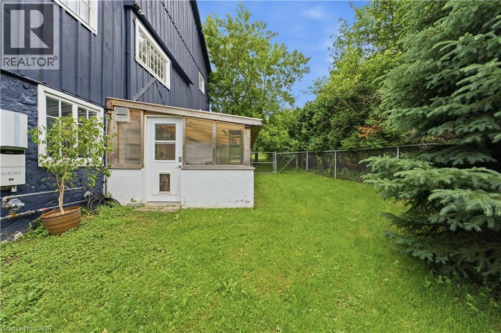 Green House Exterior - 6115 Guelph Line, Burlington, ON - Outdoor