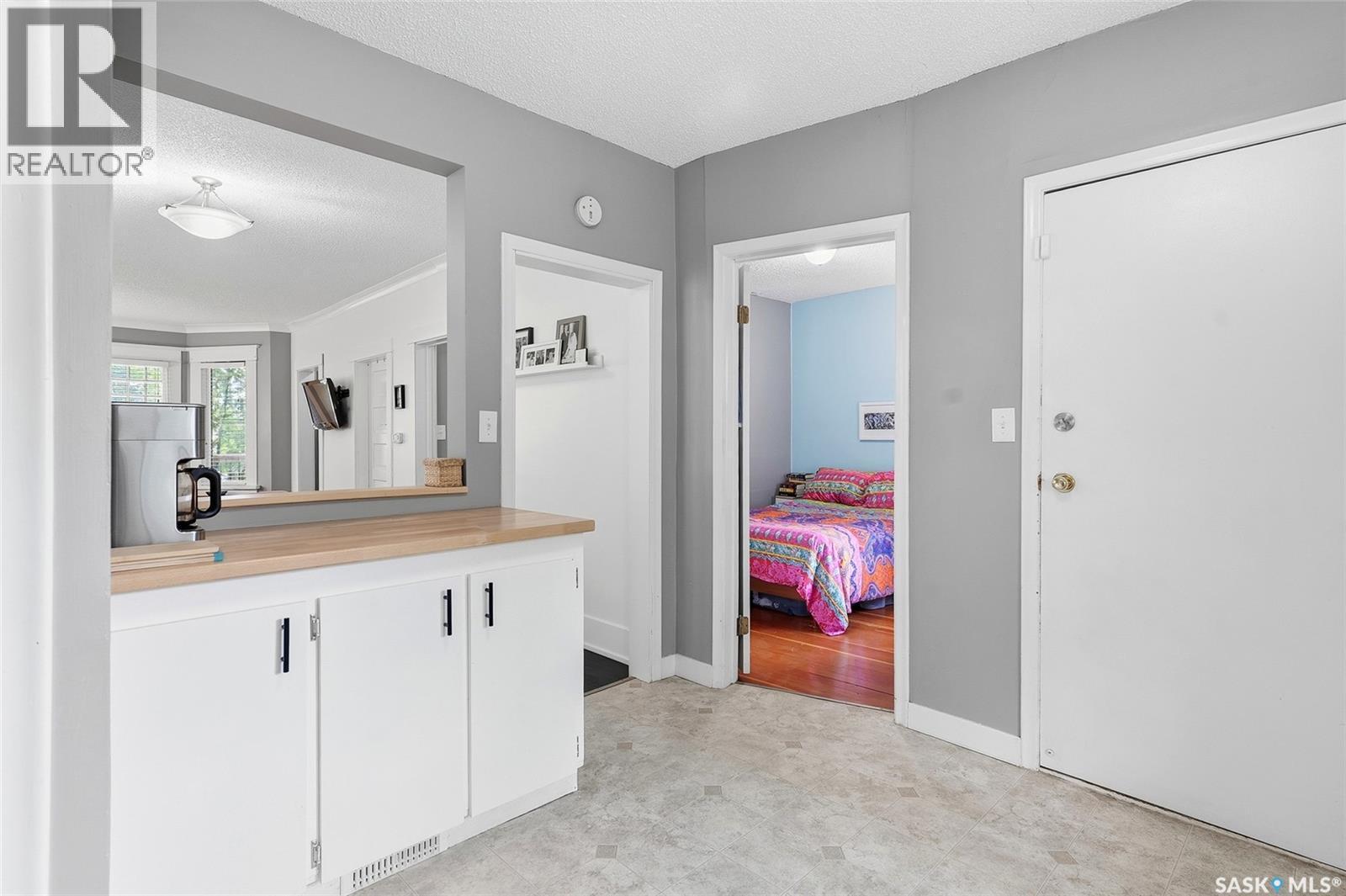 902 10Th Street E, Saskatoon, SK