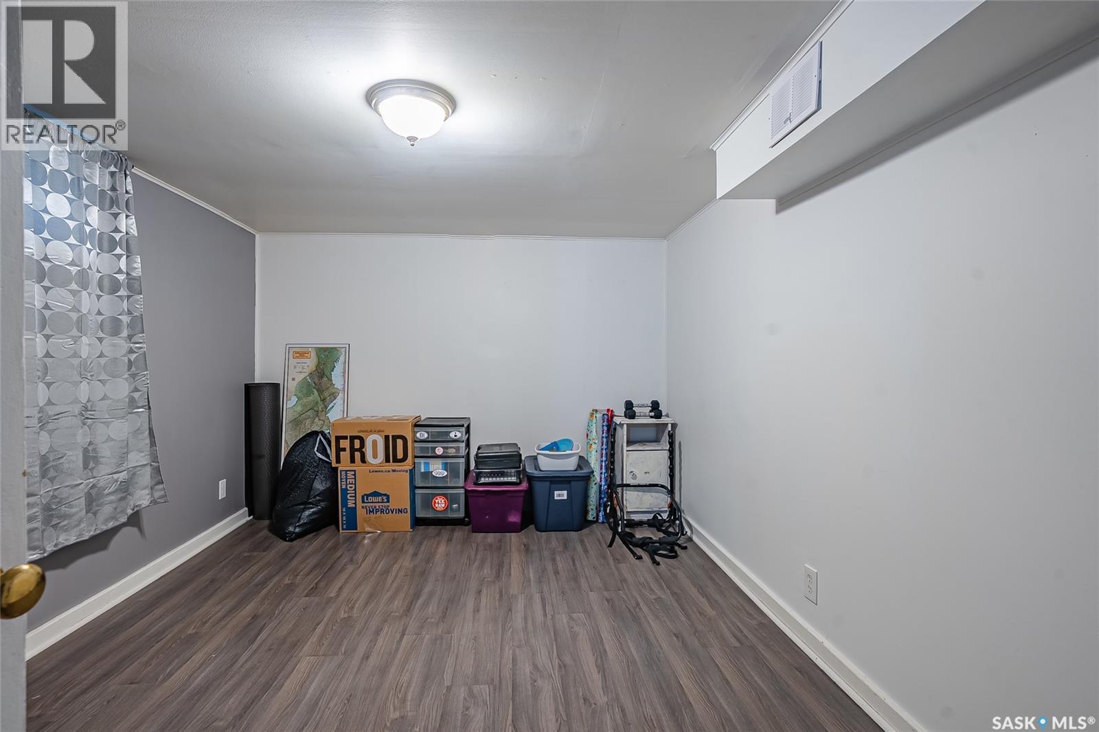 902 10Th Street E, Saskatoon, SK