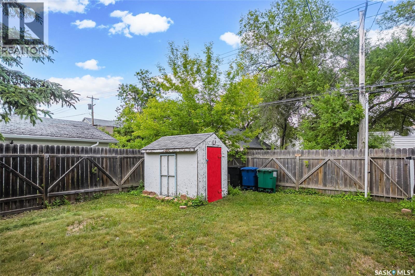 902 10Th Street E, Saskatoon, SK