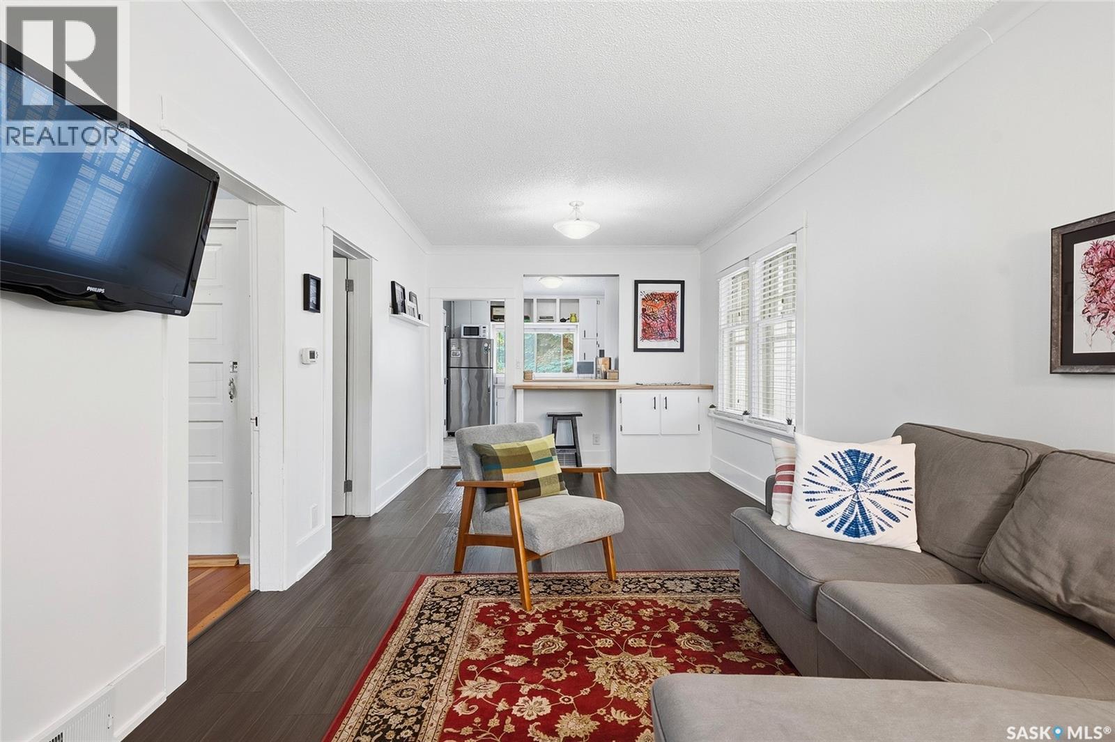 902 10Th Street E, Saskatoon, SK