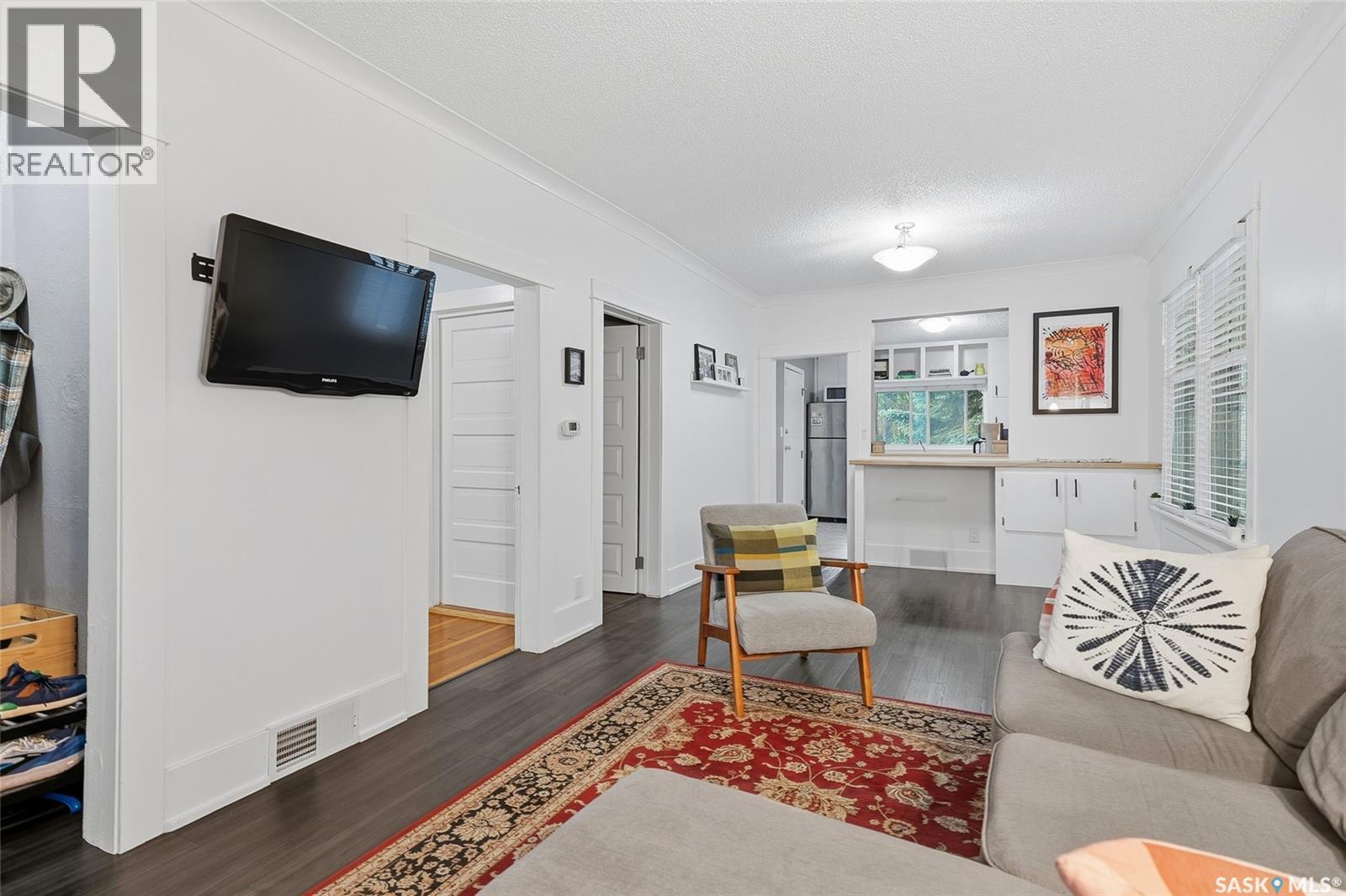 902 10Th Street E, Saskatoon, SK