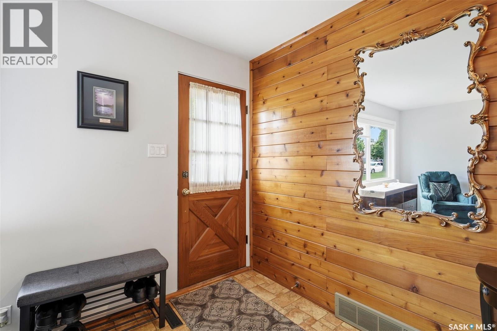 2607 Dufferin Avenue, Saskatoon, SK