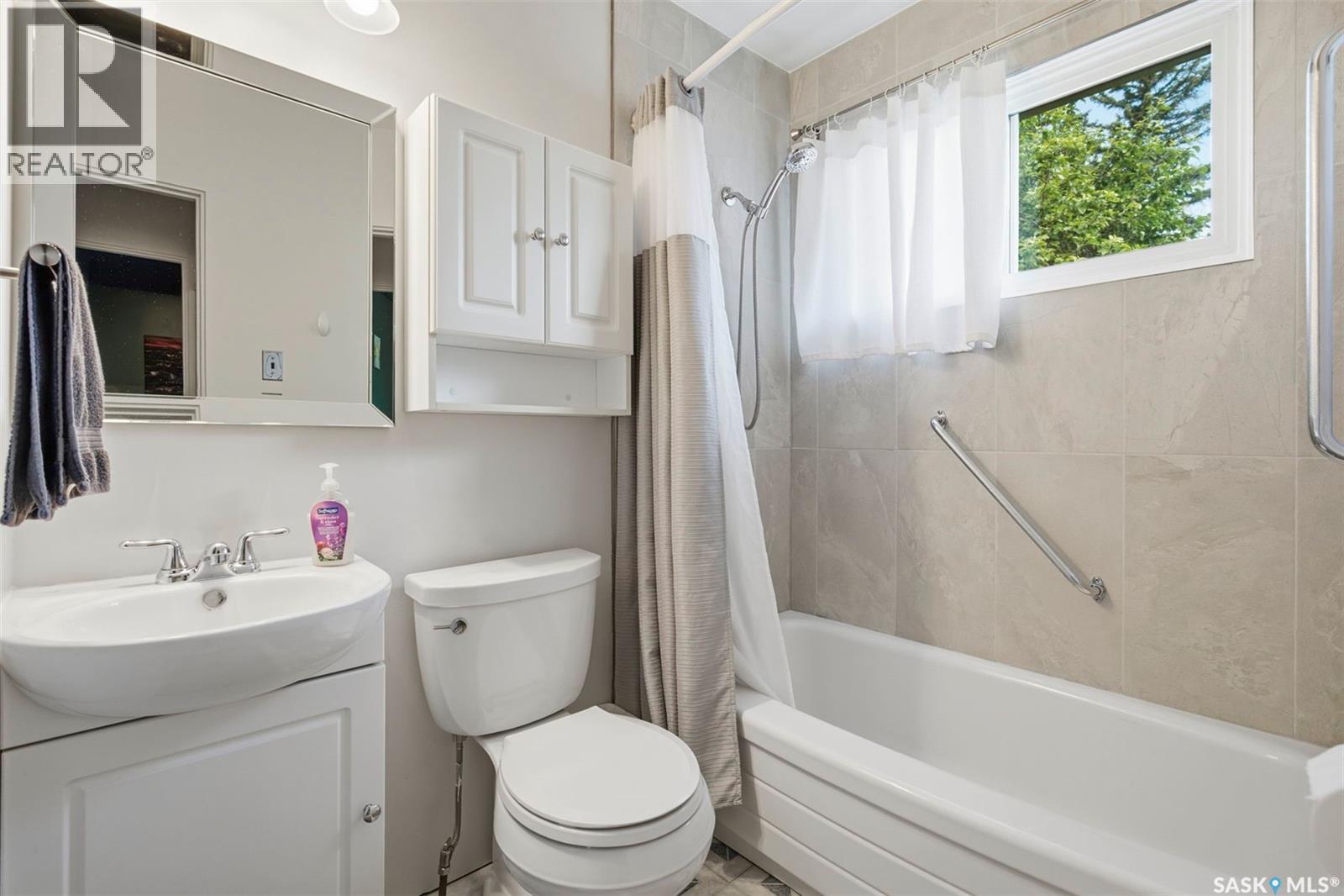 2607 Dufferin Avenue, Saskatoon, SK