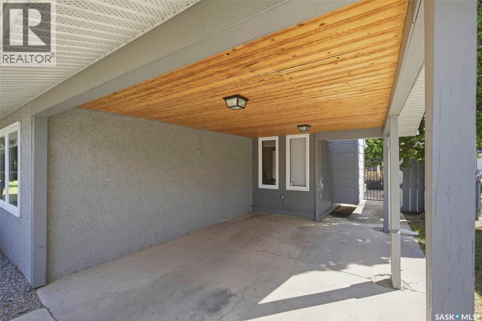 2607 Dufferin Avenue, Saskatoon, SK