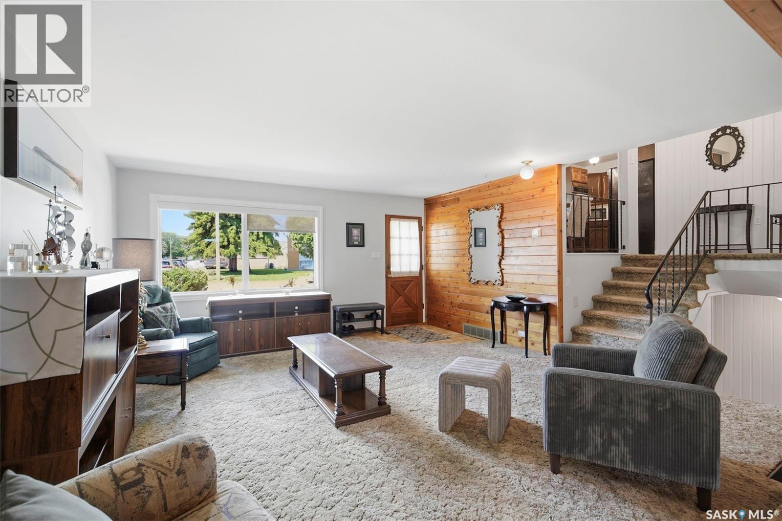 2607 Dufferin Avenue, Saskatoon, SK
