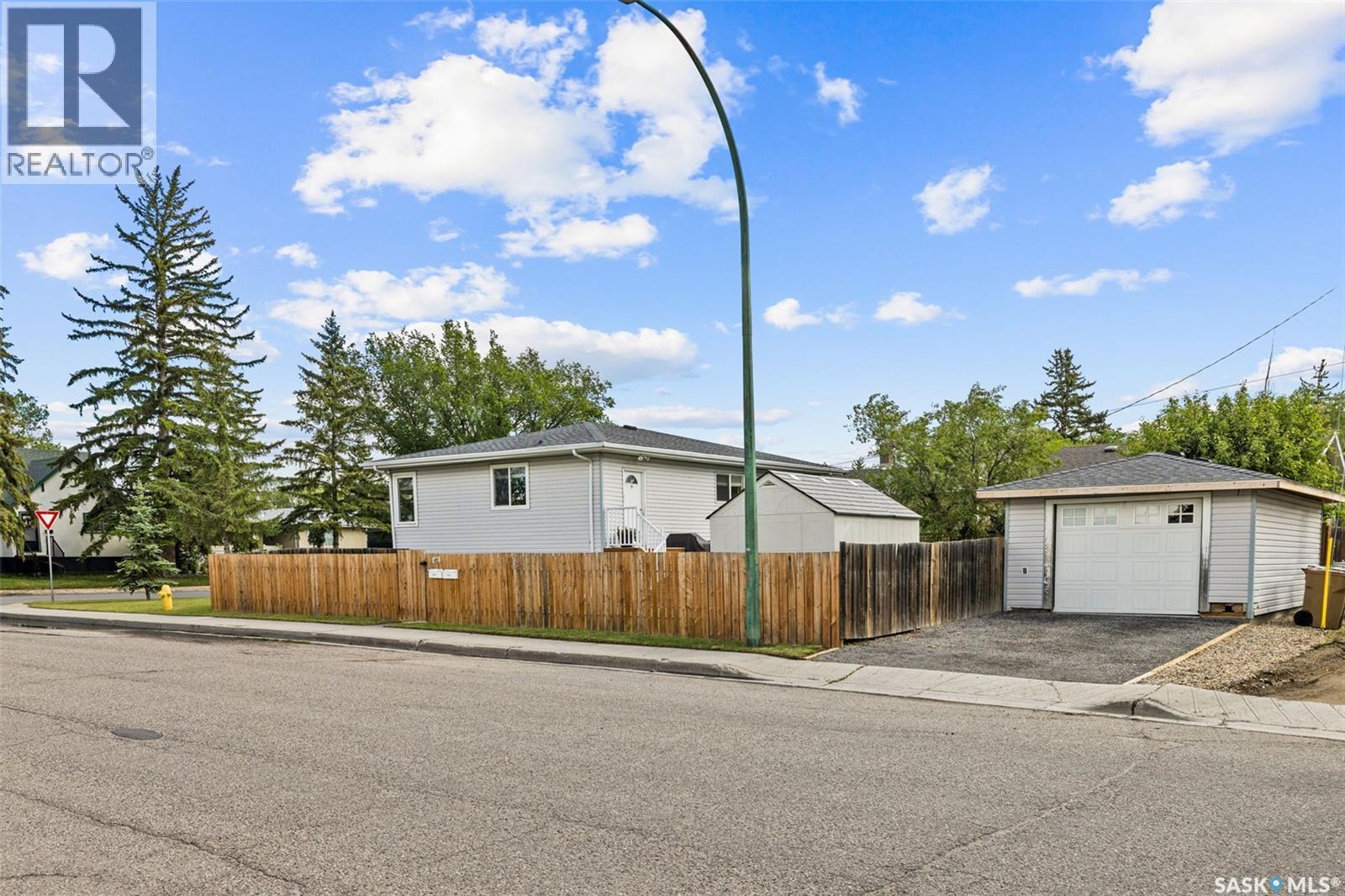 4835 7Th Avenue, Regina, SK