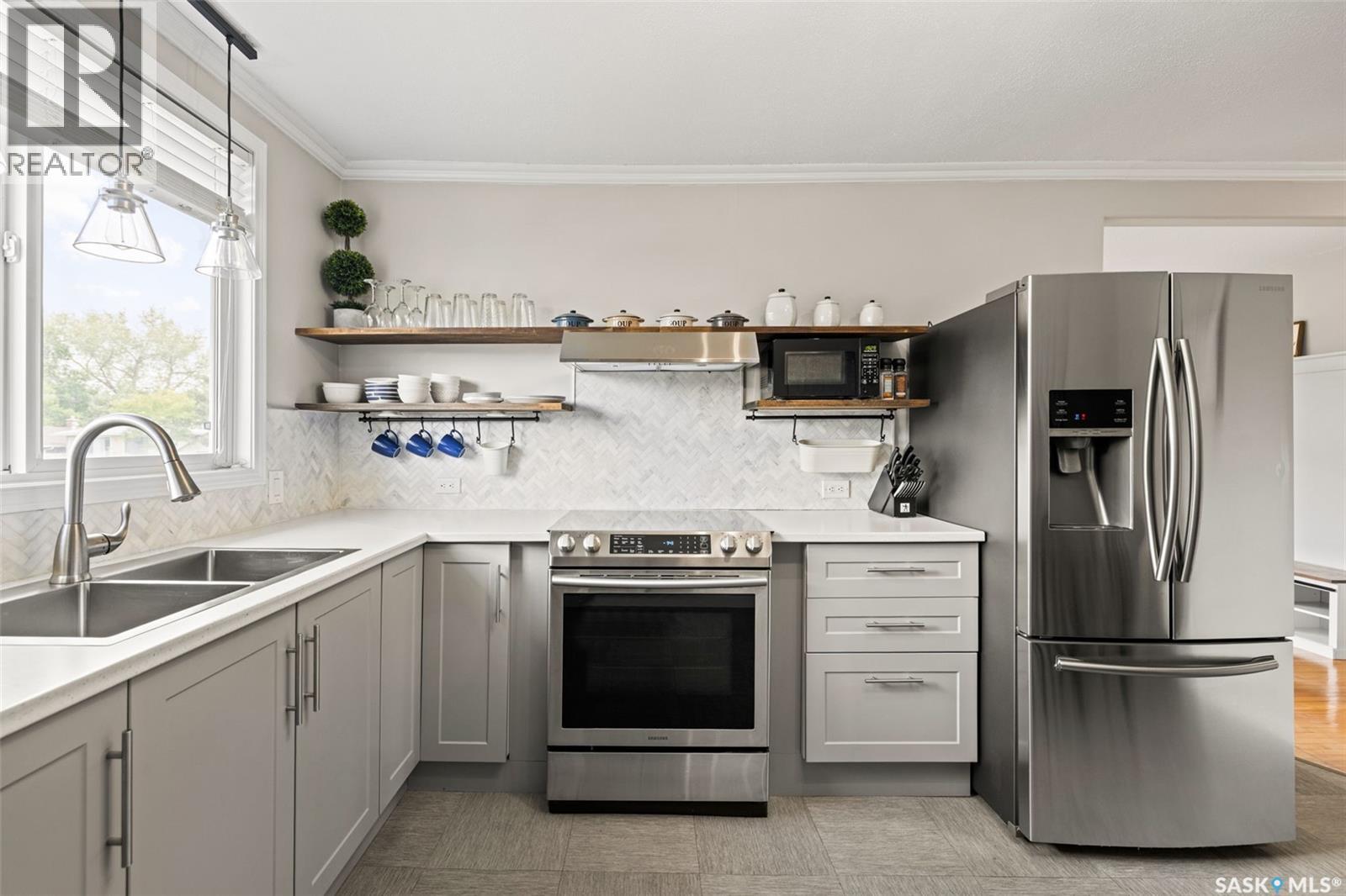 4835 7Th Avenue, Regina, SK