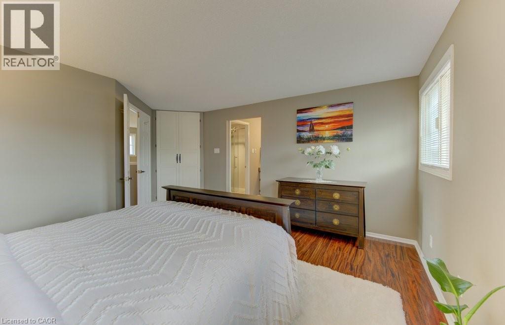 458 Beechwood Place Unit# 3, Waterloo, ON - Indoor Photo Showing Bedroom