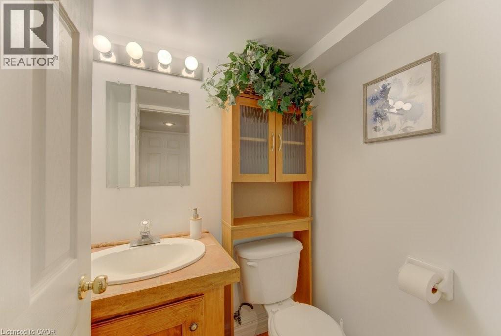 458 Beechwood Place Unit# 3, Waterloo, ON - Indoor Photo Showing Bathroom
