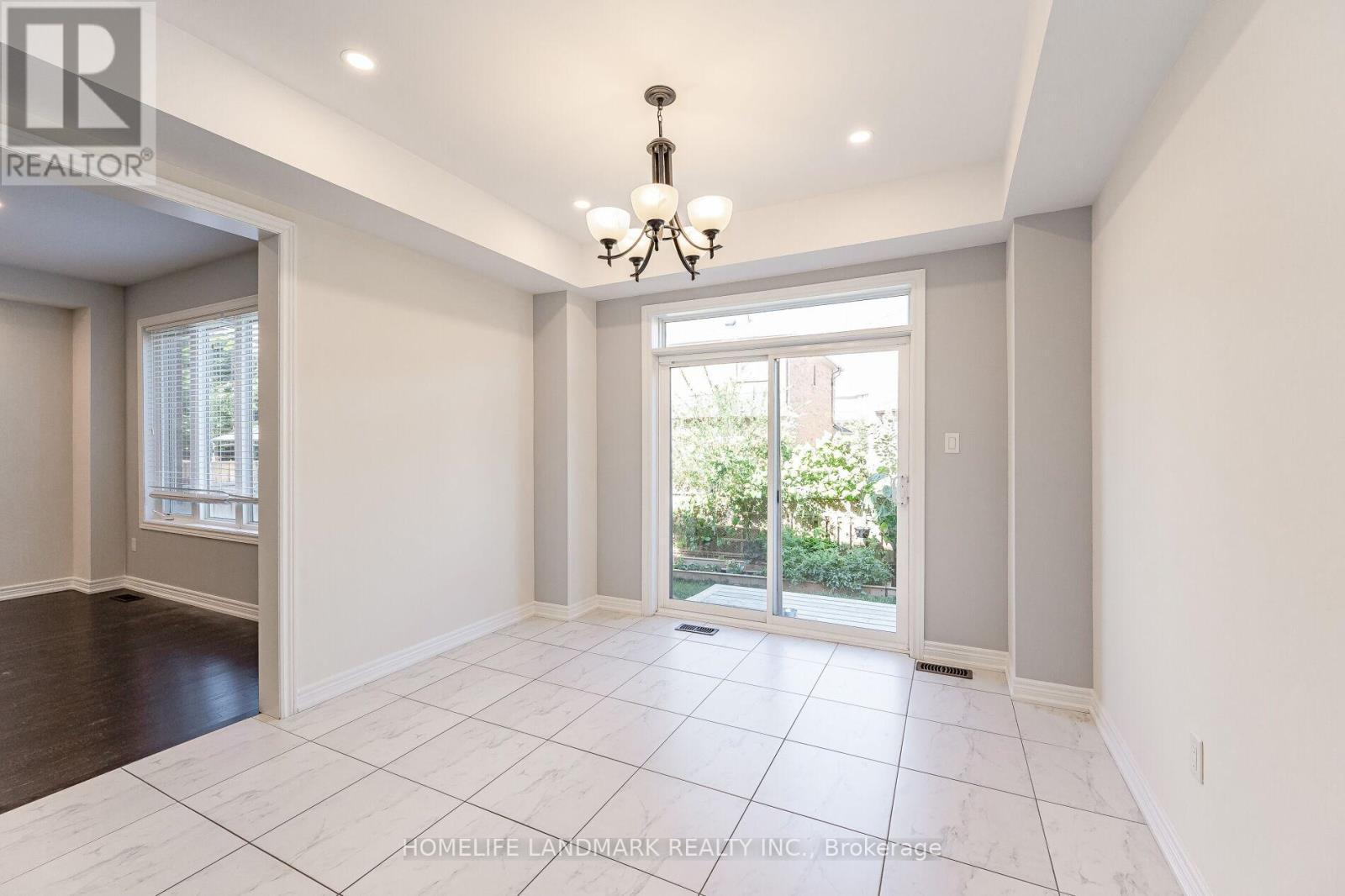 3899 Arvona Place, Mississauga, ON