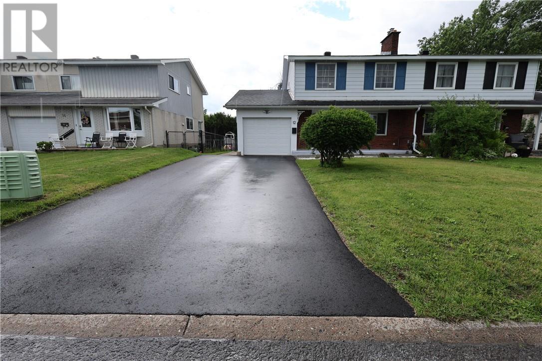 12 Downsview Crescent, Ottawa, ON