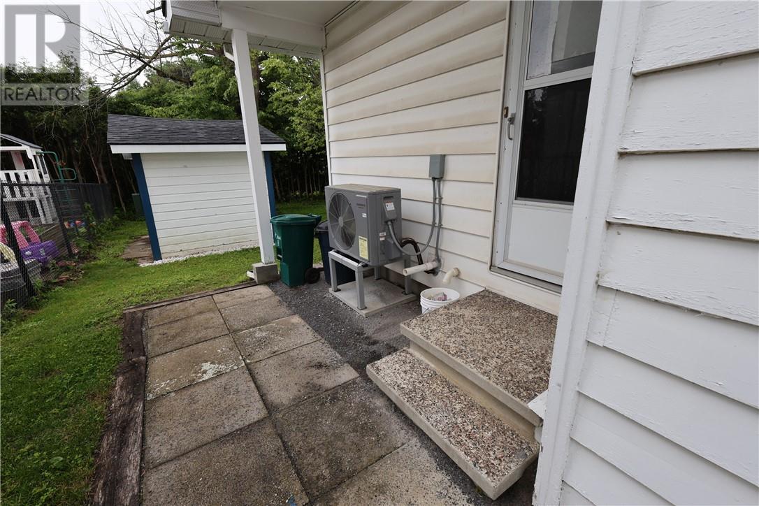 12 Downsview Crescent, Ottawa, ON