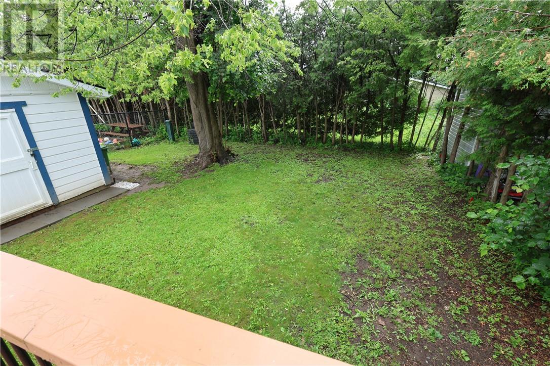 12 Downsview Crescent, Ottawa, ON