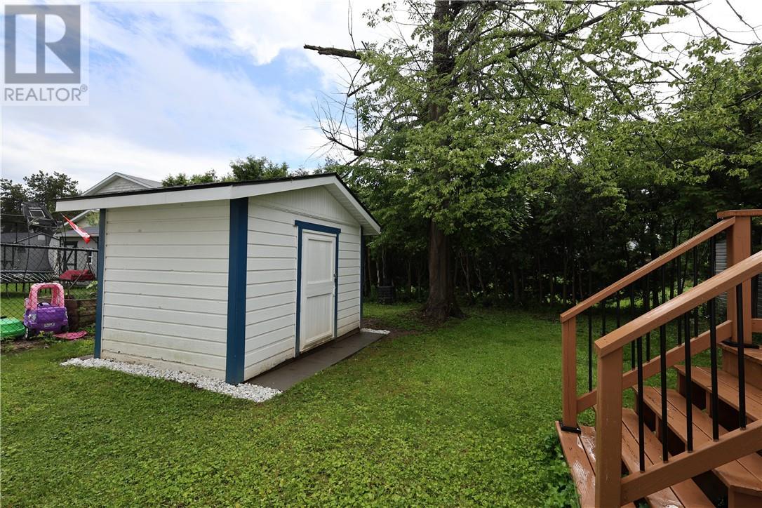 12 Downsview Crescent, Ottawa, ON